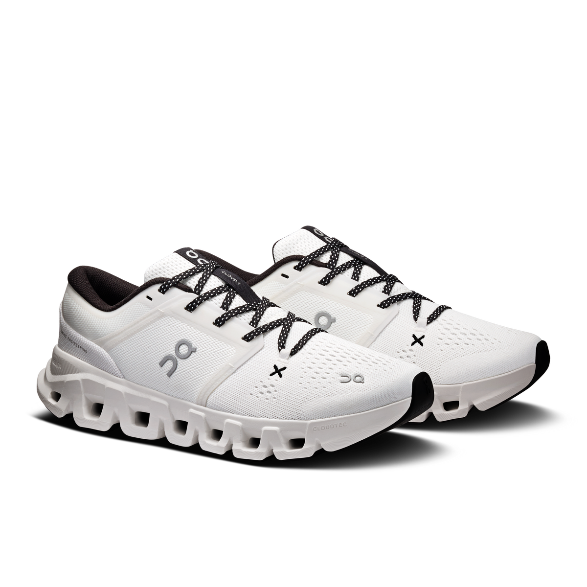 Cloud X 5 Women in White / Black