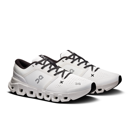 Cloud X 5 Women in White / Black