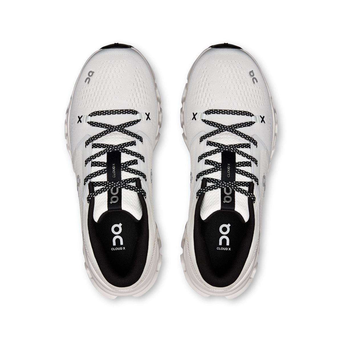 Cloud X 5 Women in White / Black