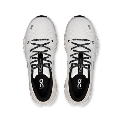 Cloud X 5 Women in White / Black